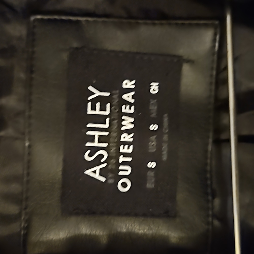 ASHLEY jacket - Picture 2 of 4